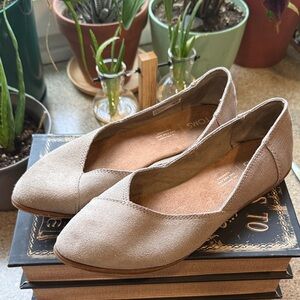 TOMS Women’s Light Beige Suede D’Orsay Flats